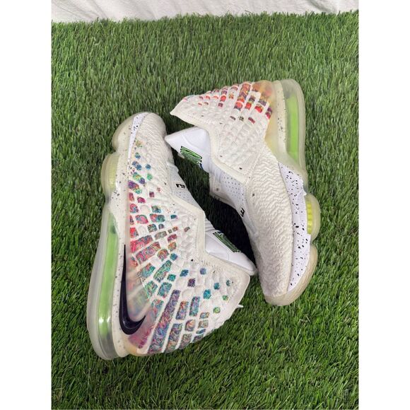 Size 8.5 - Nike LeBron 17 Air Command Force White Basketball‎ Shoes | BQ3177-100 - Picture 5 of 10